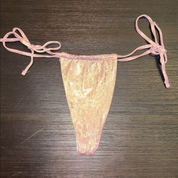 Beach bunny summer haus Blake bikini set in holographic pink - Picture 4 of 4